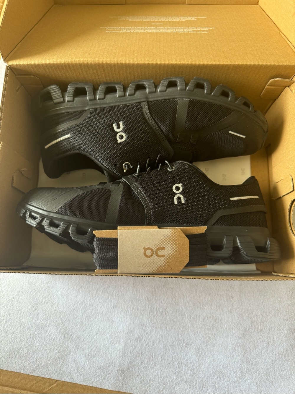 Brand New On Cloud 6 Running Trainers